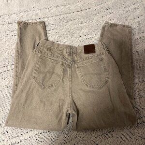 Vintage Lee tan colored mom jeans. Great condition...